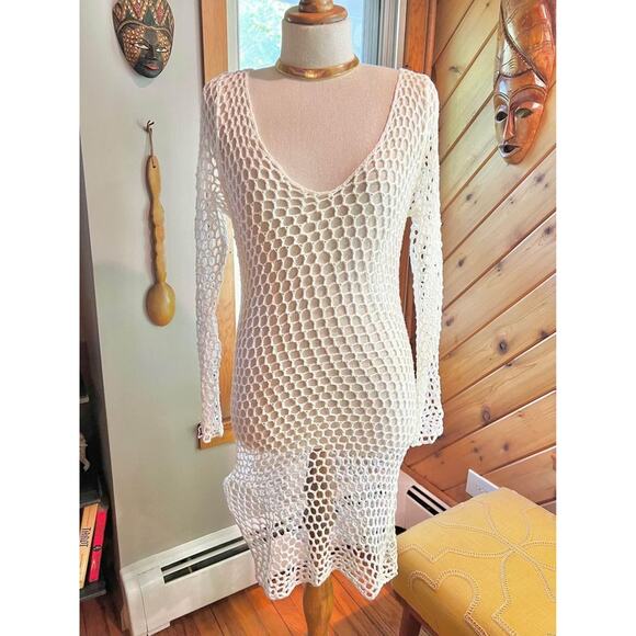 White Crocheted Long Sleeve Mini Bohemian Dress/Beach Coverup - Picture 3 of 7